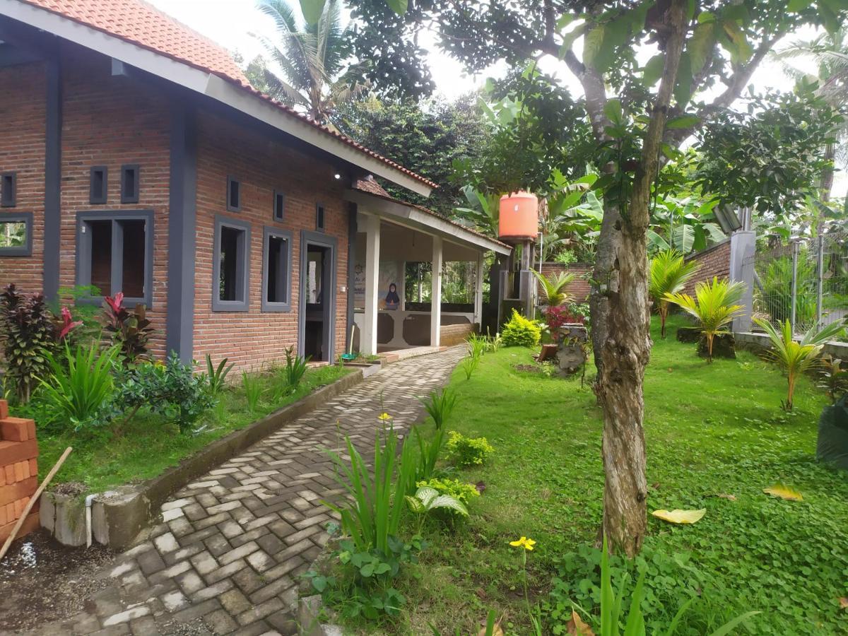 Kelapa Gading Villas Banyuwangi  Exterior photo